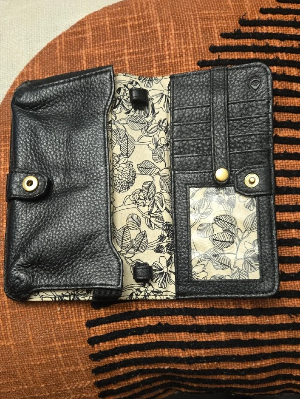 Vera Bradley Black Pebbled Leather RFID Phone Case Wallet 7'x4